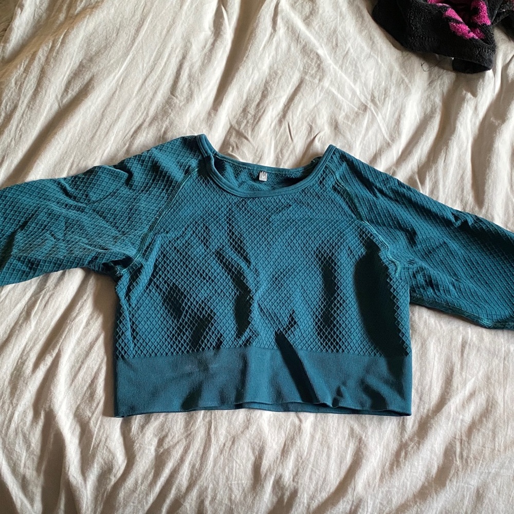 Balance Athletica Textured Teal Crop Top